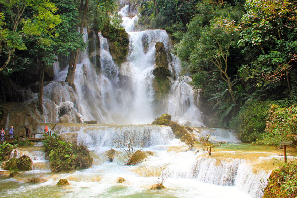 Viaje a Laos: Cataratas de Kuang Si en Luang Prabang