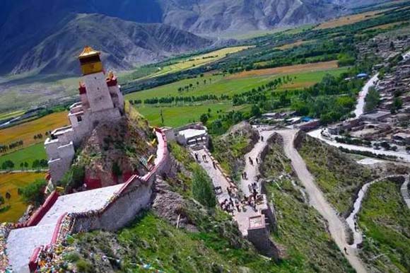 Viajar a Tíbet: Palacio de Yumbulakhang en Tsedang