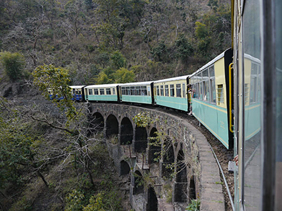 Viajes India, trenes panorámicos imperdibles: Viaje en tren a Shimla